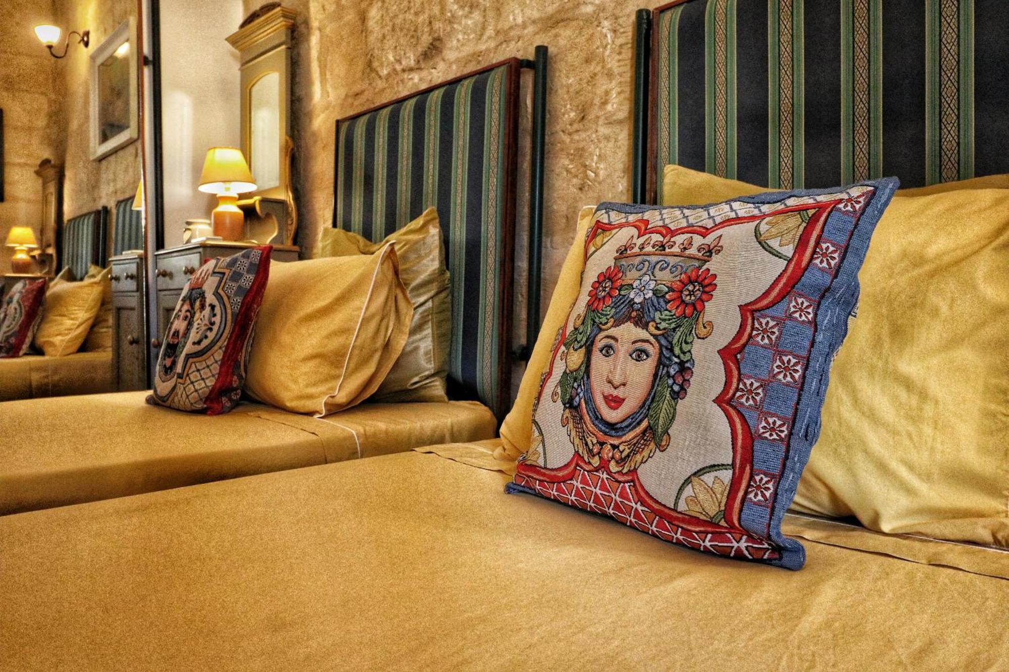 The Knight - Heritage & Art Home At Birgu Square Eksteriør bilde