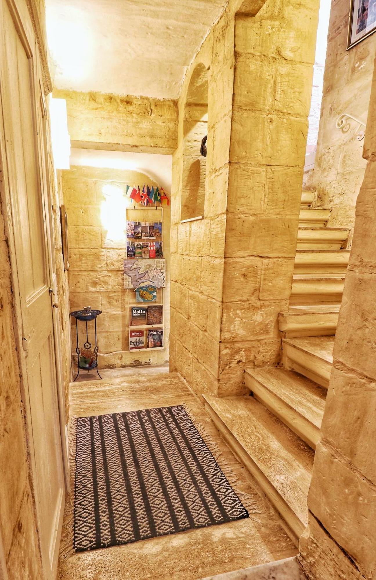 The Knight - Heritage & Art Home At Birgu Square Eksteriør bilde