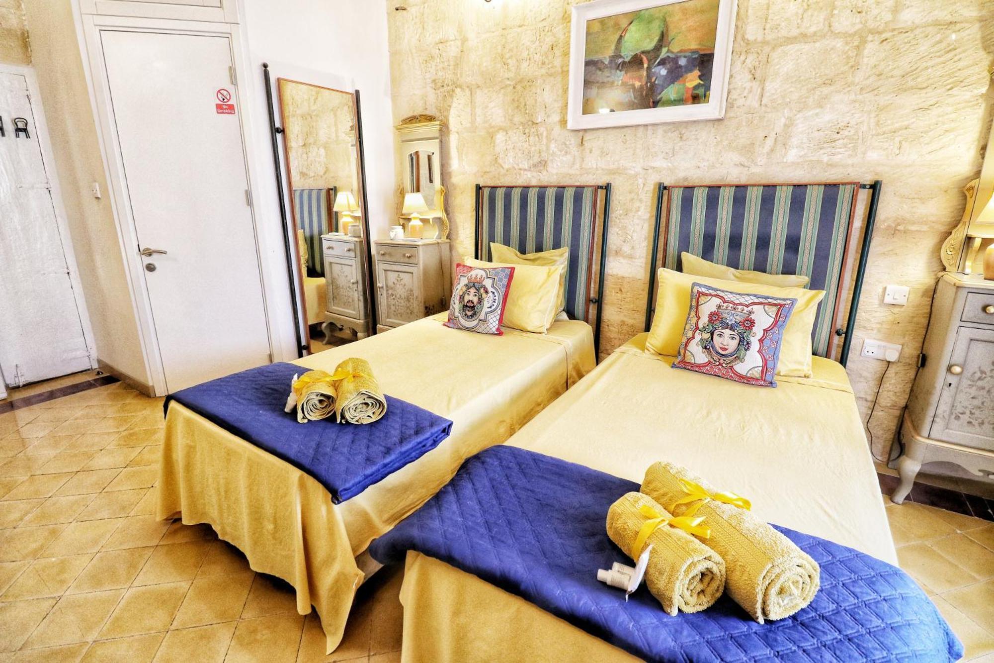 The Knight - Heritage & Art Home At Birgu Square Eksteriør bilde